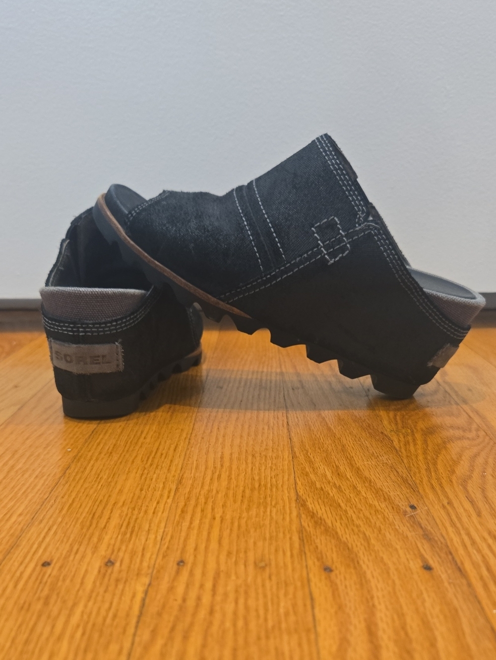 Sorel Black Women’s Black Mule Wedge with Contrast Stitching